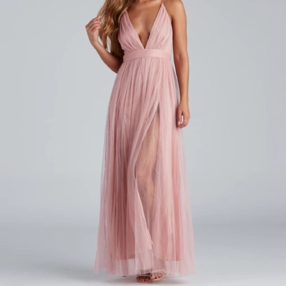 PLEATED TULLE FORMAL DRESS
